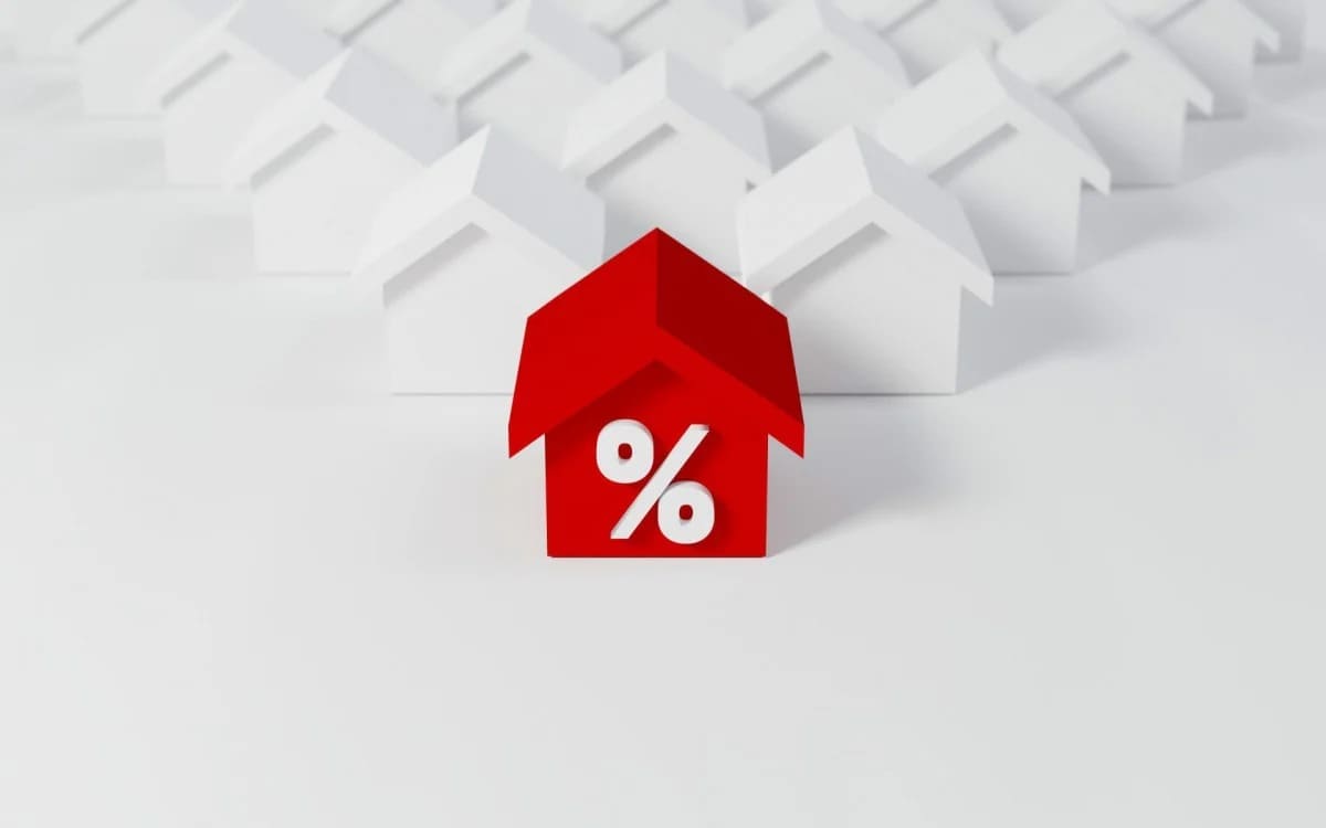 Esta imagem capta o impacto visual dos índices de reajuste negativo no mercado imobiliário. Explore nosso novo artigo para entender como esses índices influenciam os contratos de aluguel e as estratégias para lidar com flutuações no setor.